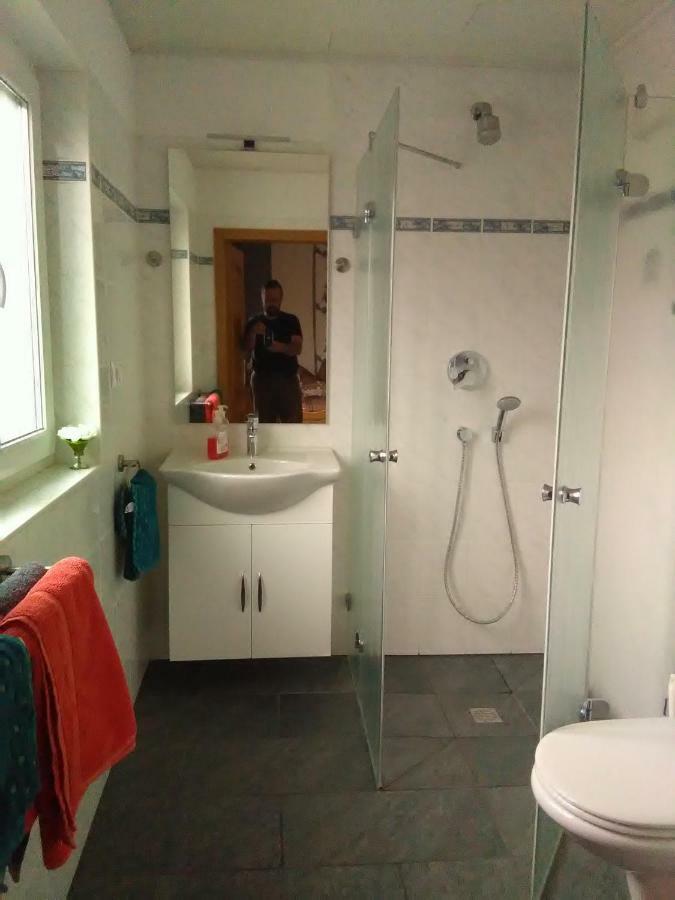 Gaestehaus Kleine Lana Obersuhl Buitenkant foto